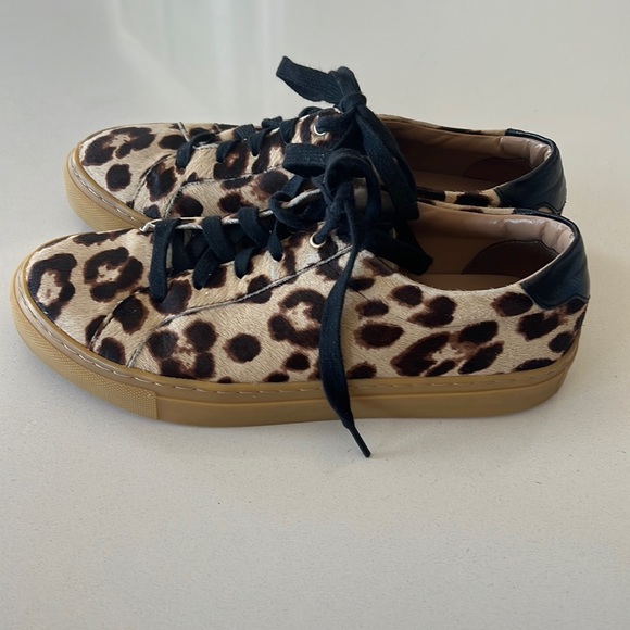BR Cheetah Size 7 Sneakers - Picture 4 of 8